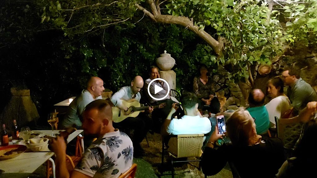 Vivienda Rural/Cafeteria Jardines de Colon — Videos
