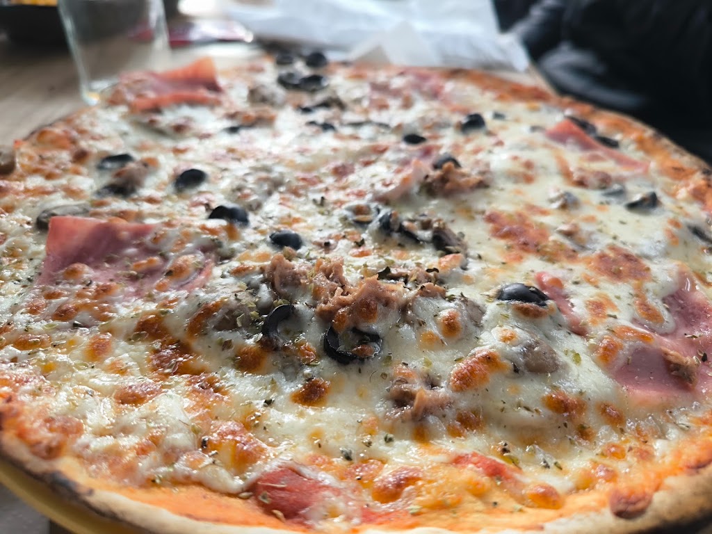Pizzeria BAR La Sardana — Pizza
