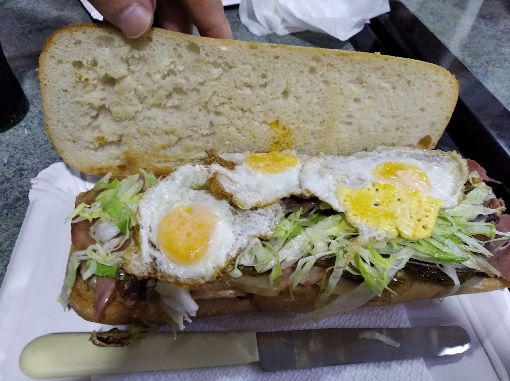 La Tasca de Tejero ( Bar Melilla) — Comida y bebida