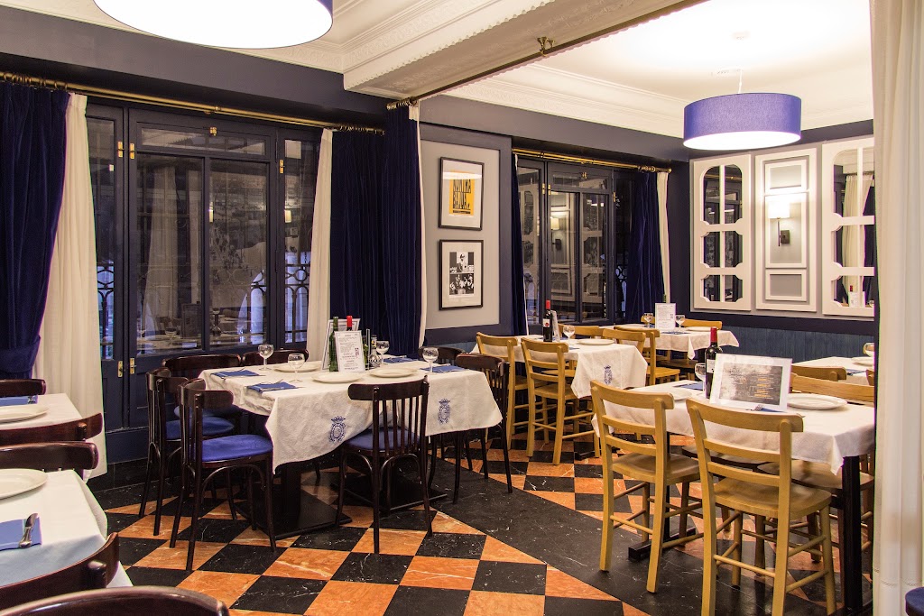 Cafe Bar Bilbao — Ambiente