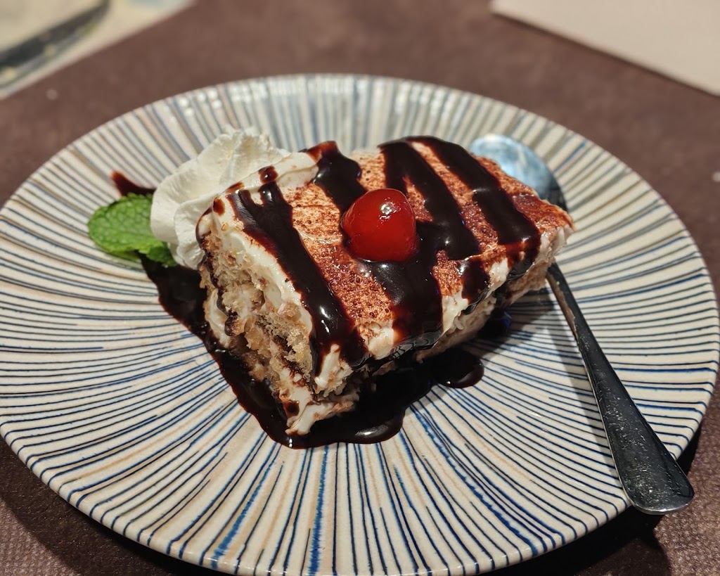 ALBATROS LOUNGE BAR — Comida y bebida