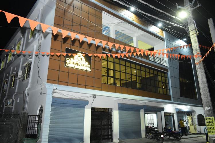 Hotel Sri R T Palace