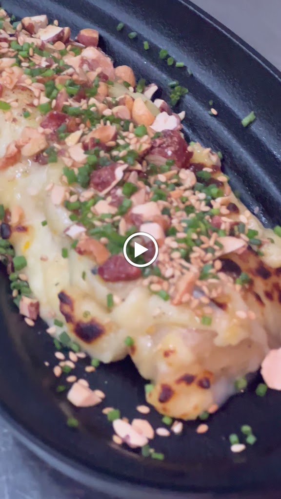 Restaurante ATIPIKO Plaza — Videos