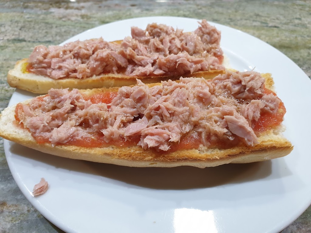 Cerveceria Miguel Angel — Comida y bebida