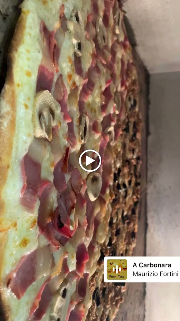 Pizzeria Snoopy — Videos