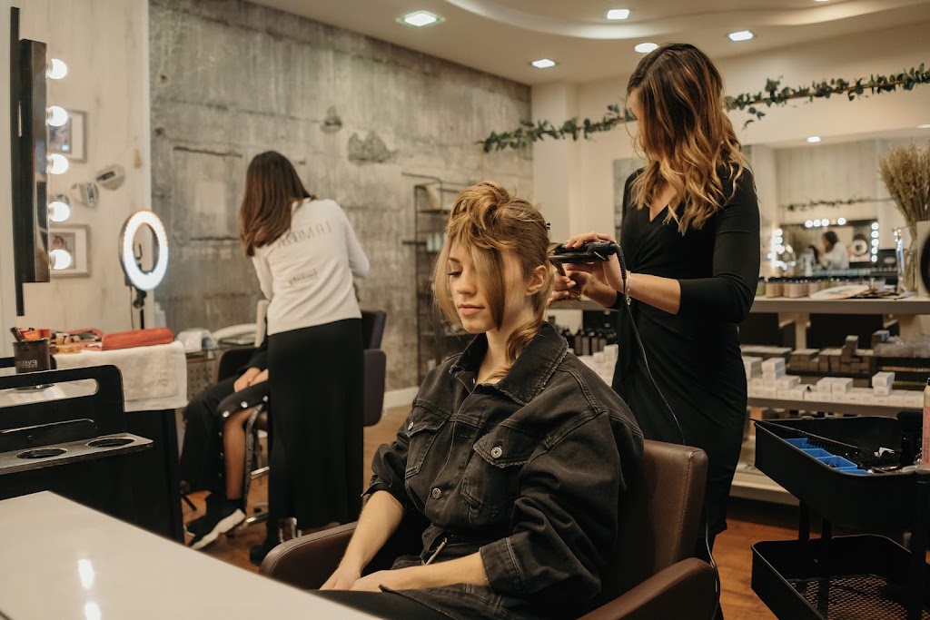 Peluqueria & Centro estetica La Maison - Jaen — Peinado