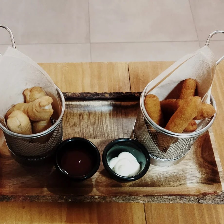 Bar Carpe Diem — Comida y bebida