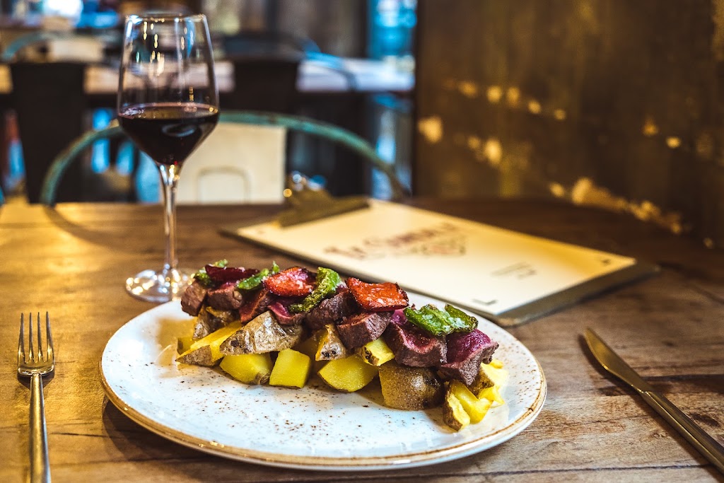 La Guindilla Gastro - Tasca — Comida y bebida