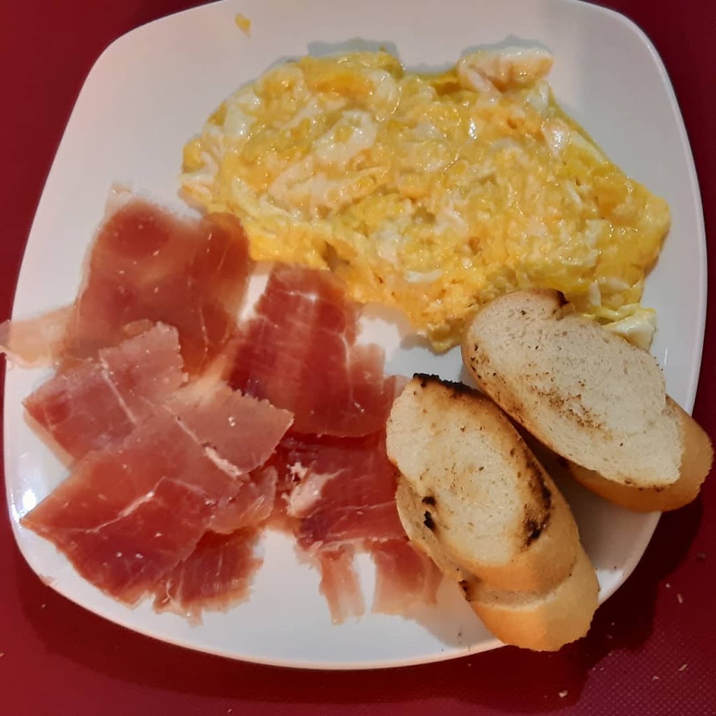 Bar - Restaurante La Taberna de Barney III — Del propietario
