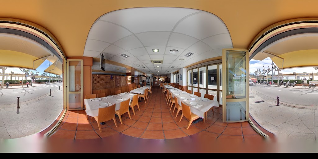 Restaurante Kiku Blanes — Ambiente