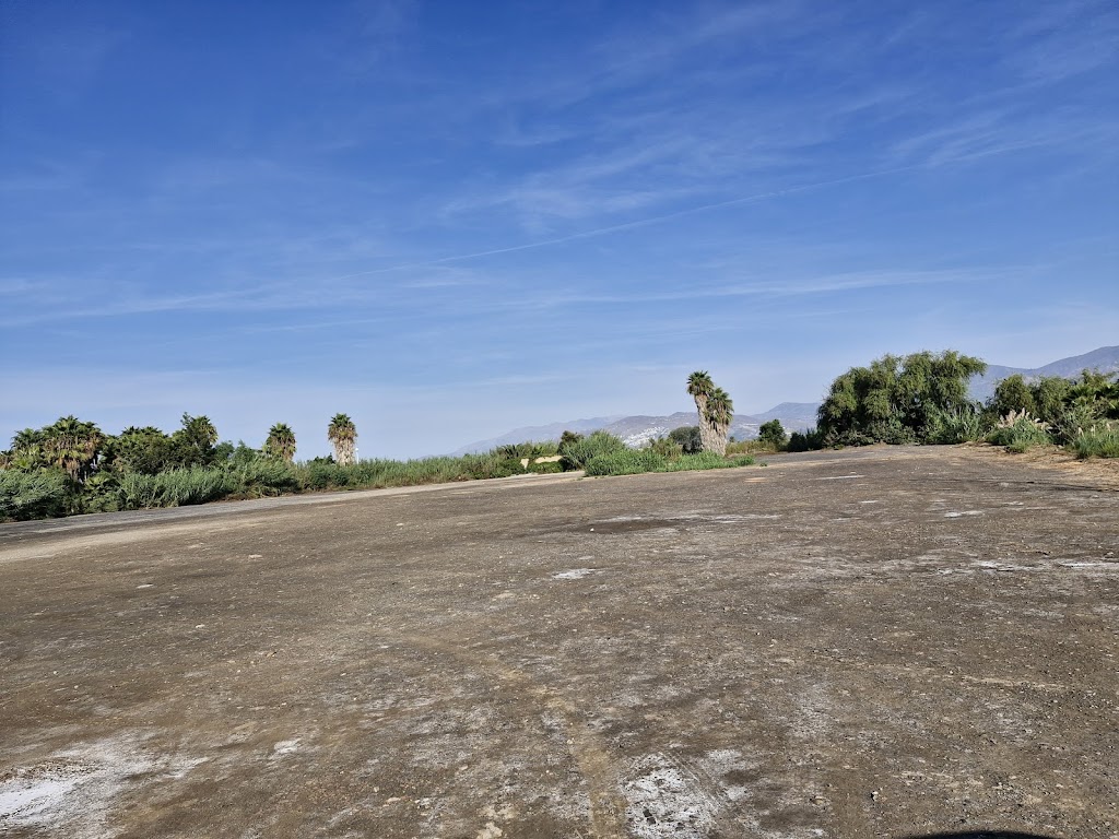 Aparcamiento Descampado