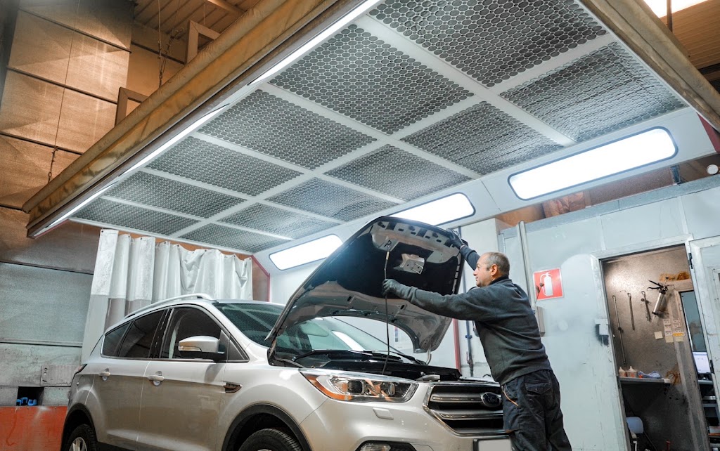 Concesionario Oficial Ford | Easo Motor - Arrasate Mondragon — Interior