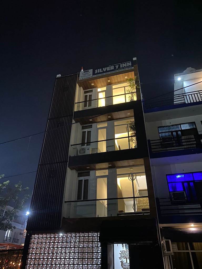 Royal Park Inn