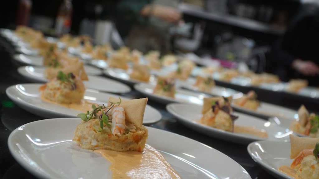 Terrassa Gaudi — Comida y bebida