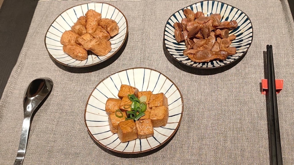 一禾禾123｜一秝純牛肉燥飯｜辣炒雞絲麵｜鹹粥｜宵夜美食｜小菜湯品飲料｜平價宵夜美食｜外帶內用 的照片