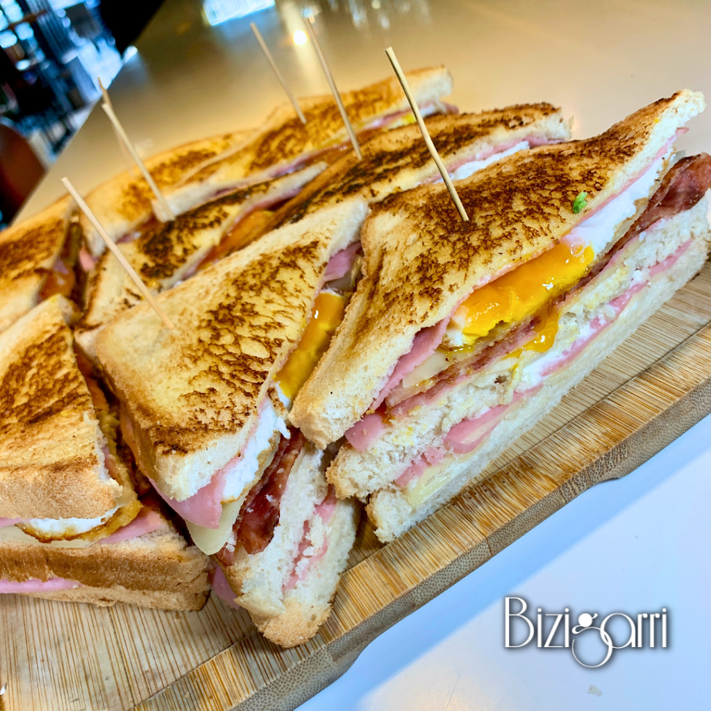 Bar Cafeteria Bizigarri Galdakao- Desayunos - Pintxos - Catering — Comida y bebida