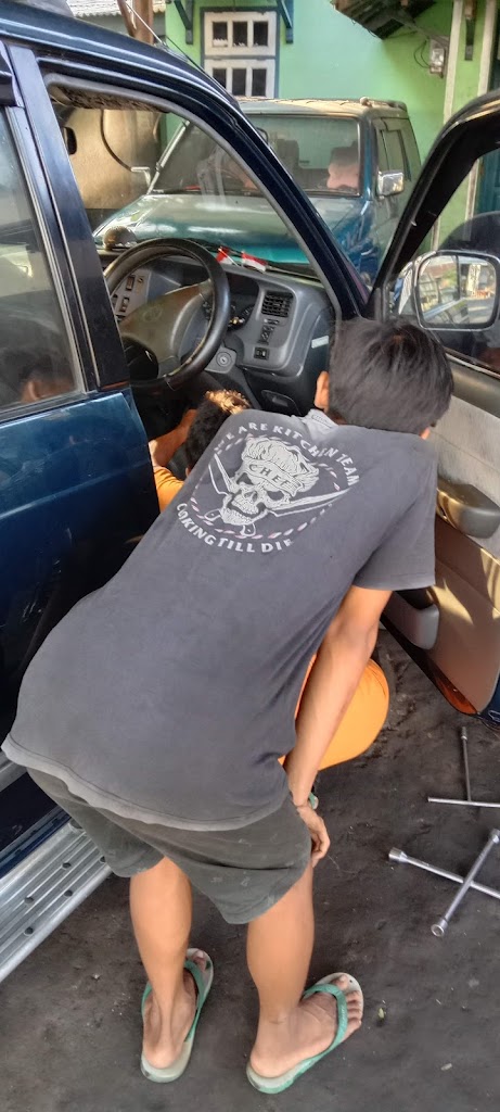 Bengkel Audio Mobil Kapuran