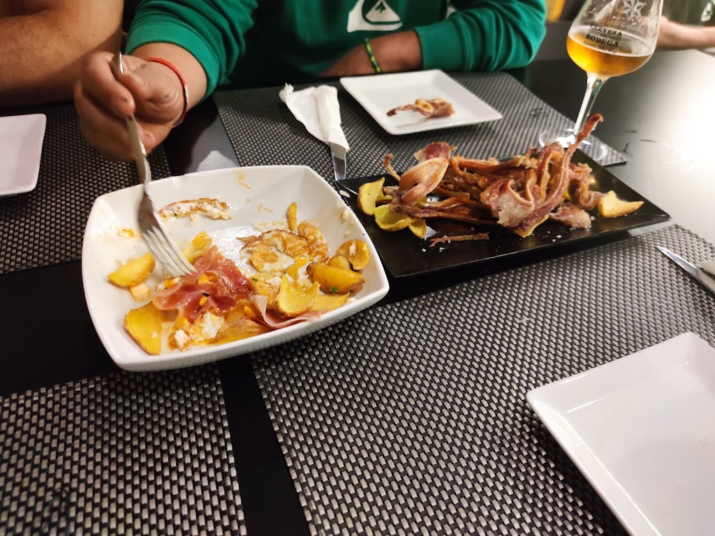 Restaurante Rokelin Puro Cerdo | Alcaniz — Comida y bebida