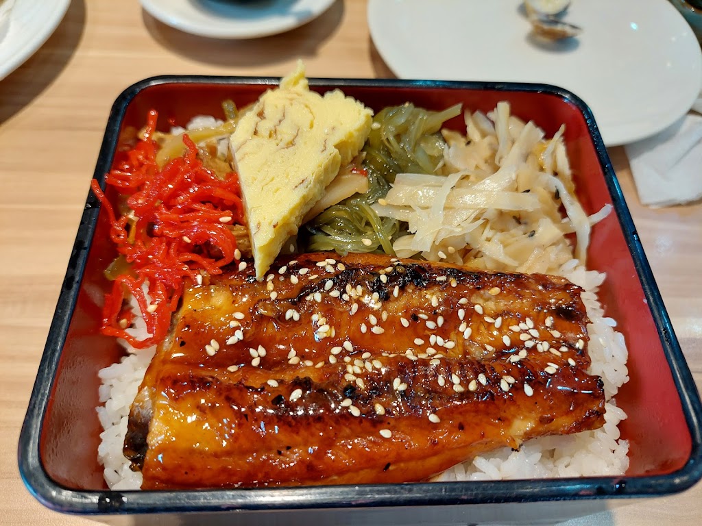 魚町日式丼飯 的照片