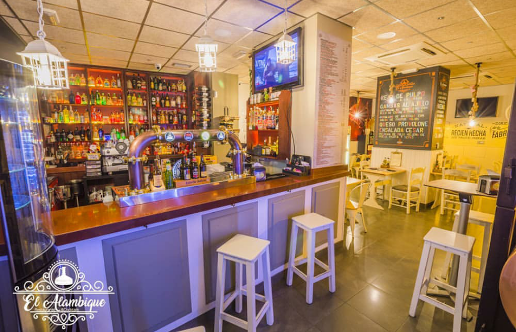 Bar restaurante El Alambique — Ambiente