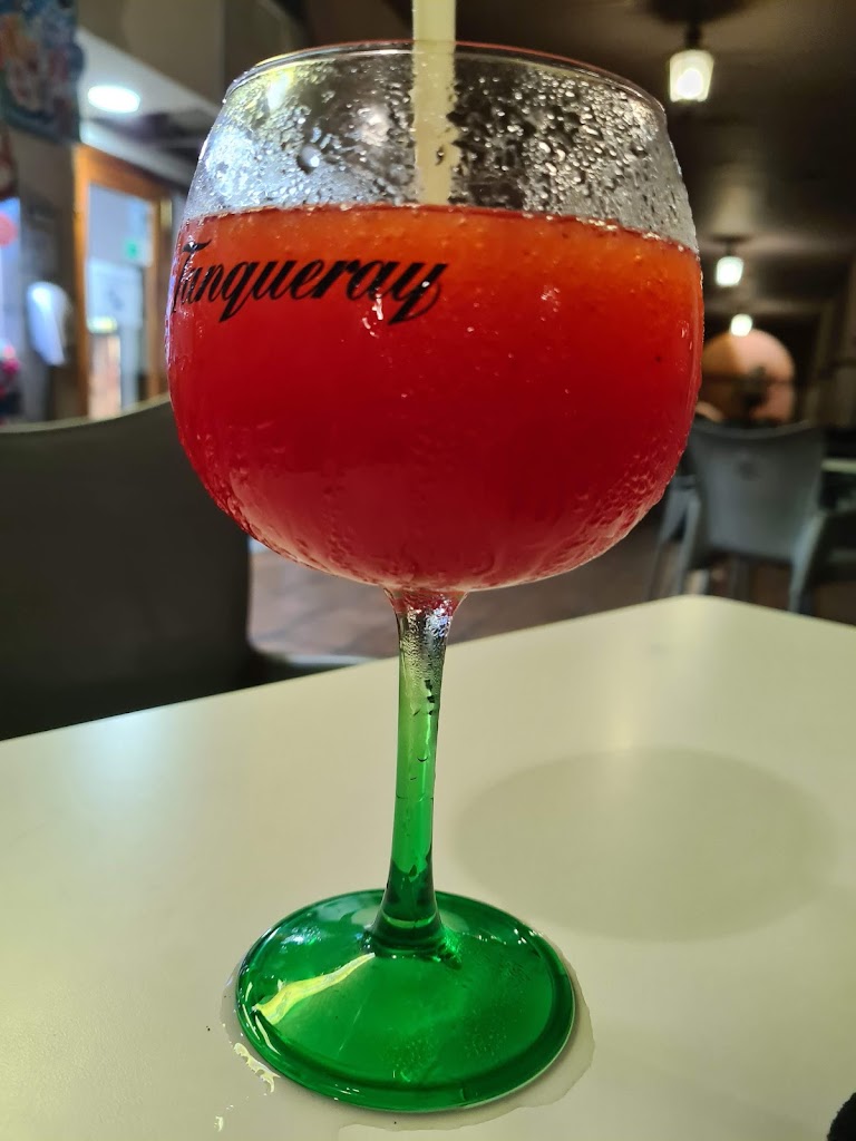 Cafeteria Heladeria Plaza Mayor — Comida y bebida