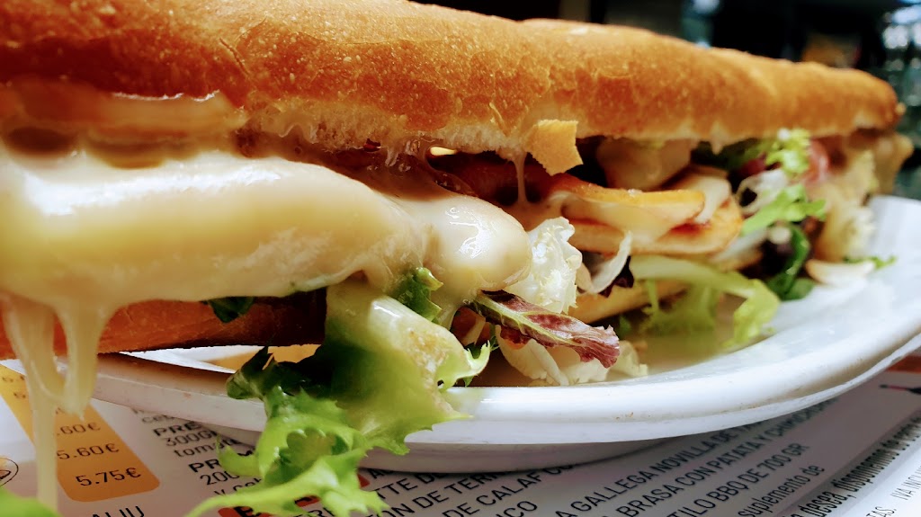Restaurante Bar Mi Casa — Comida y bebida