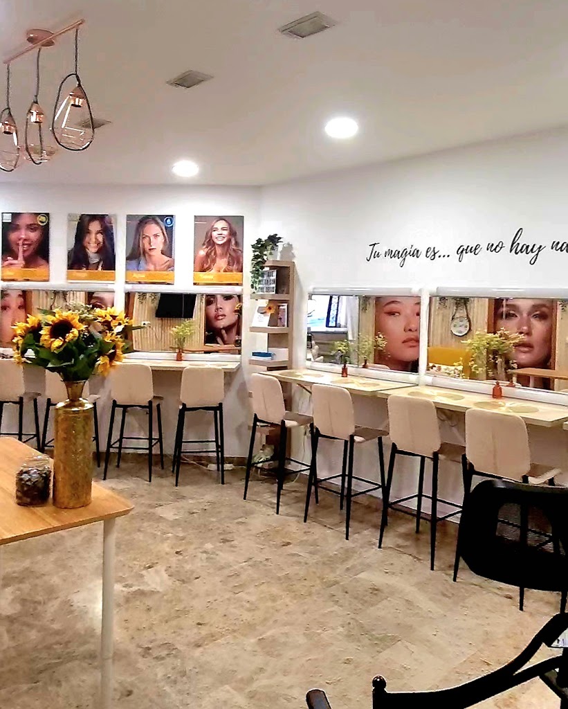 Academia de Maquillaje MM by Yurena Moreno