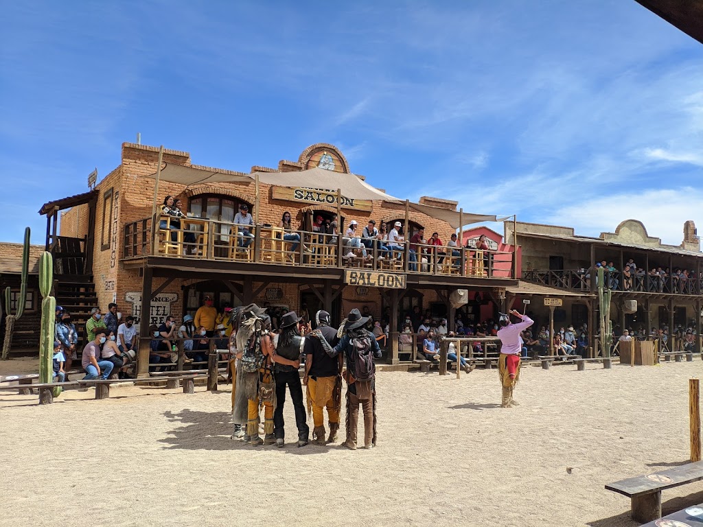 Paseo del Viejo Oeste