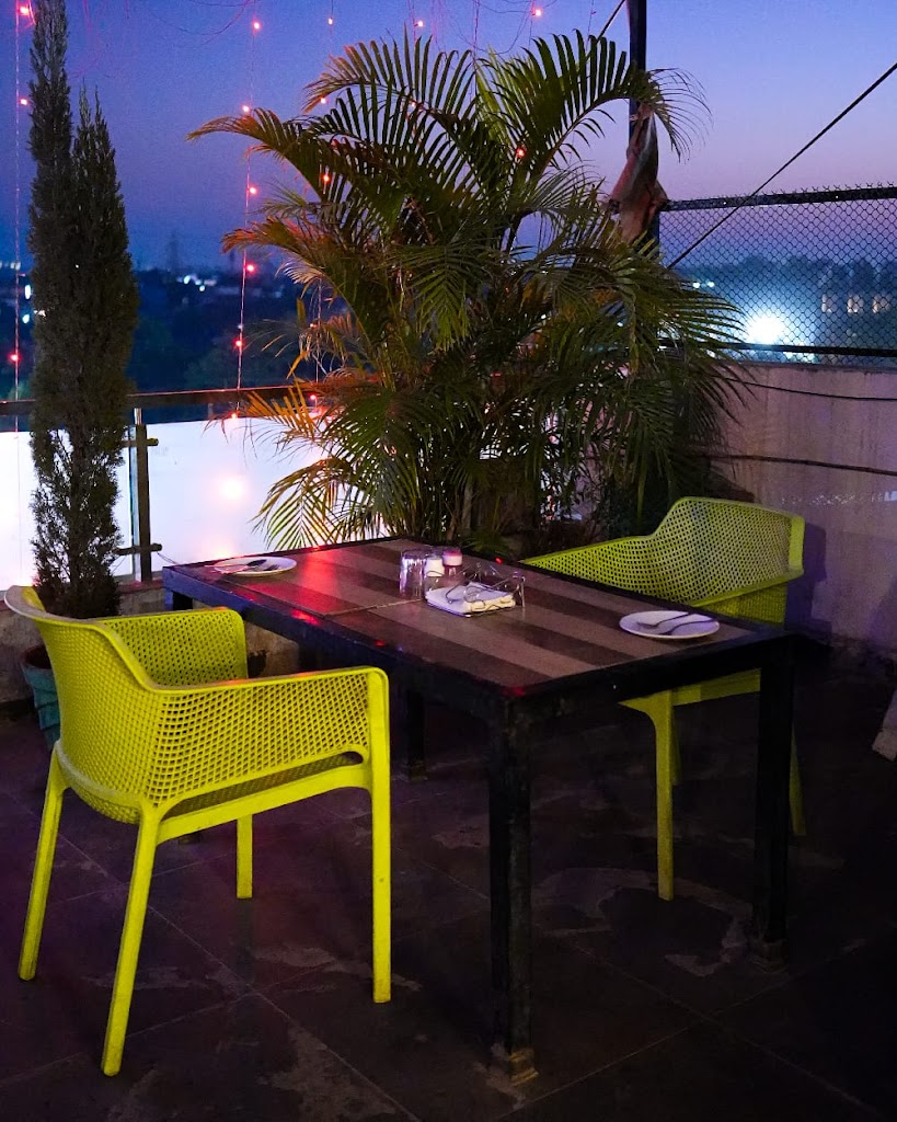 Love Green Rooftop restaurant