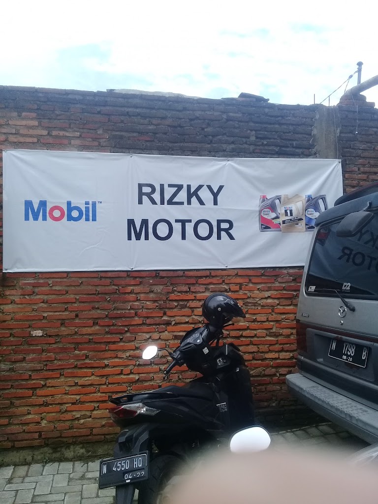 Bengkel Mobil "RIZKY MOTOR"