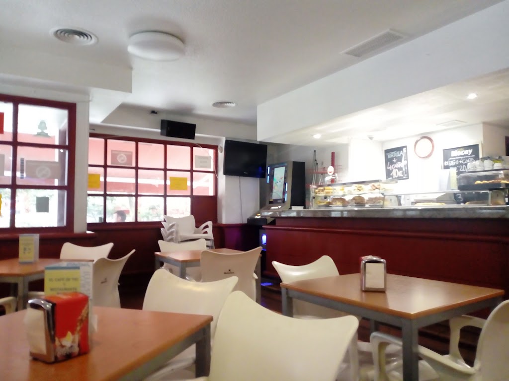 El Cafe de Pio — Ambiente