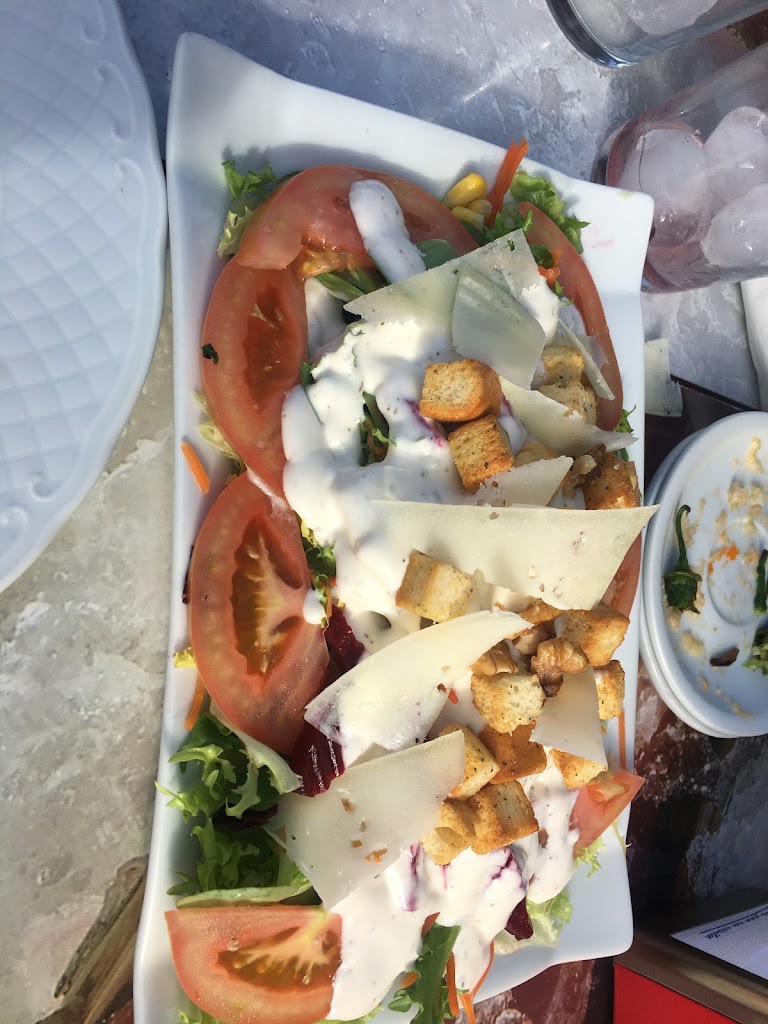 Bar salida — Comida y bebida