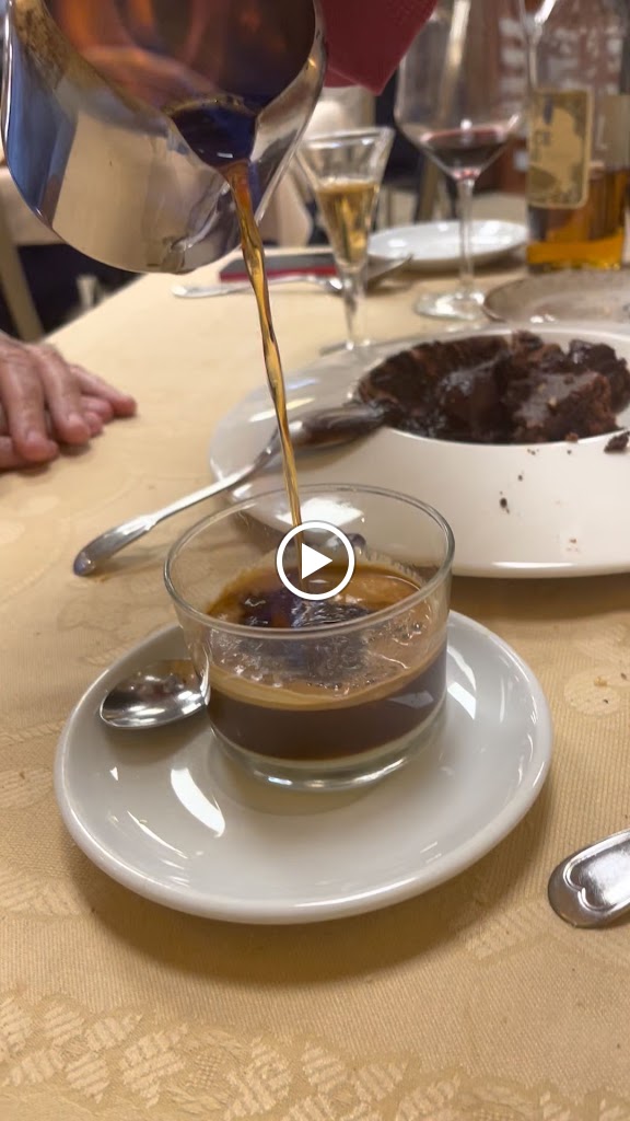 Restaurante casa El Lobo — Videos