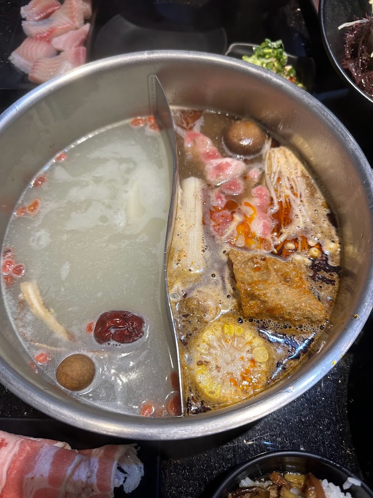 小蒙牛(涮)精緻鍋物-三創店 的照片