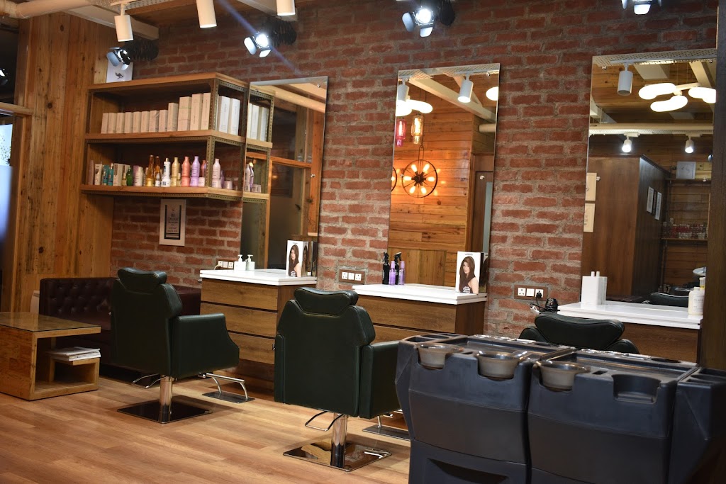 T Shear Hair Makeup Studio Best Bridal Makeup Artist Best Salon In Rudrapur