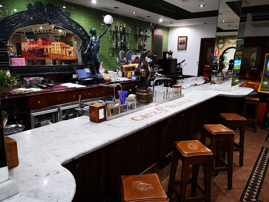 Restaurante Cruz Blanca — Ambiente