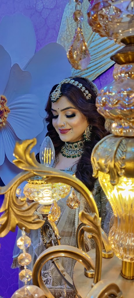 Kavya S Makeover And Academy