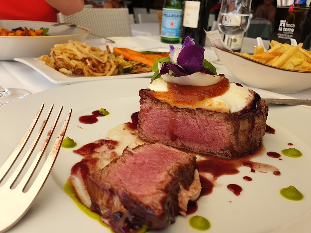 Restaurante Casa Parmigiano — Comida y bebida