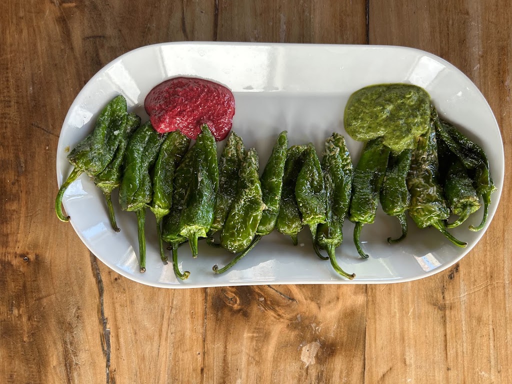 La Caseta de Bombas — Comida y bebida