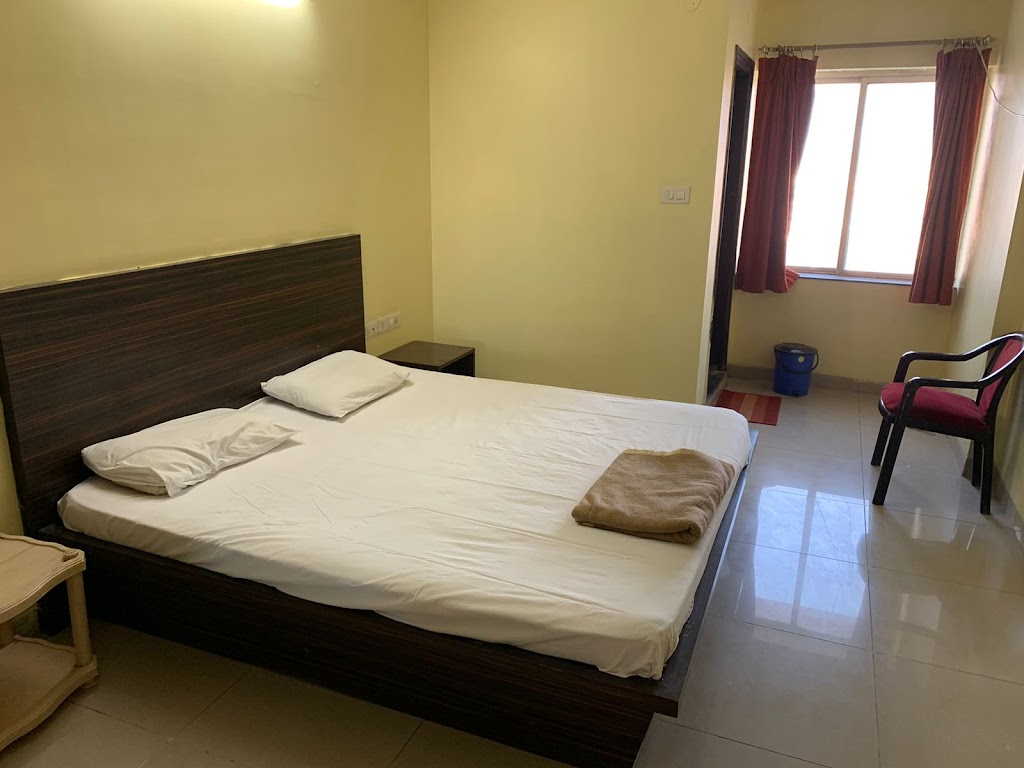 Varun Sai Lodge Metpally