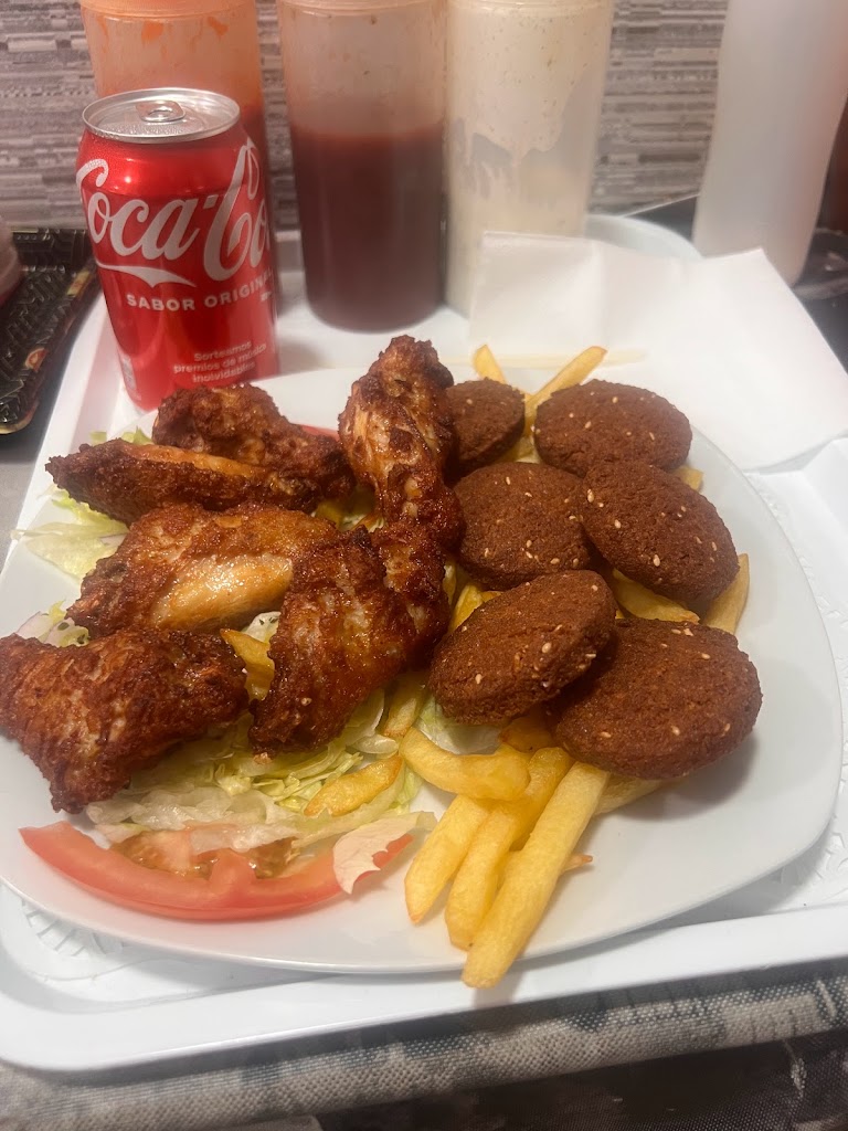 El Quinon Doner Kebab — Comida y bebida