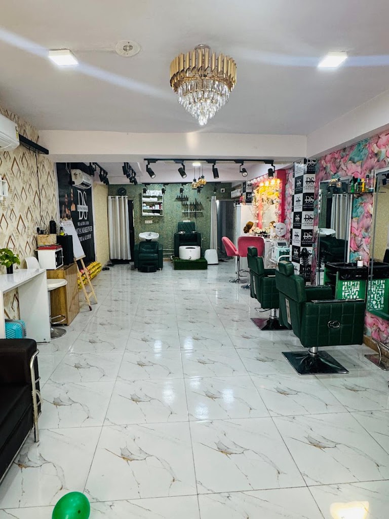 Navya Makeover Studio Academy