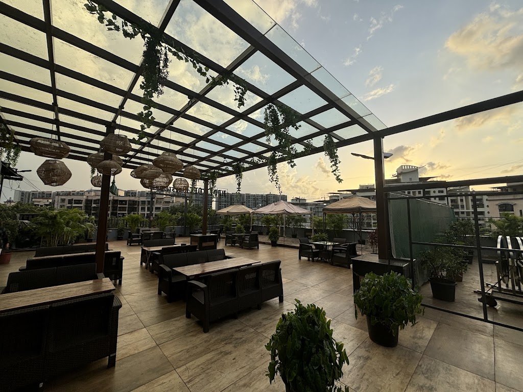 Upper Deck Sky Lounge