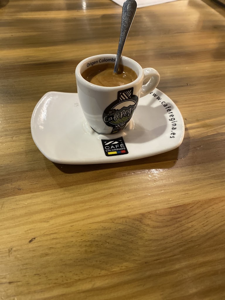 Cafe Regina Mesa y Lopez — Mas recientes