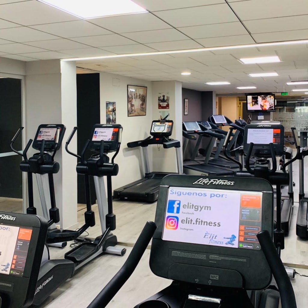Gimnasio Elit — Ejercicio fisico
