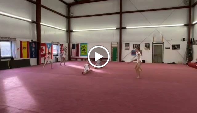  Triangle Rhythmic Gymnastics