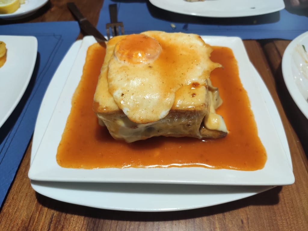 Atlantico bar — Francesinha