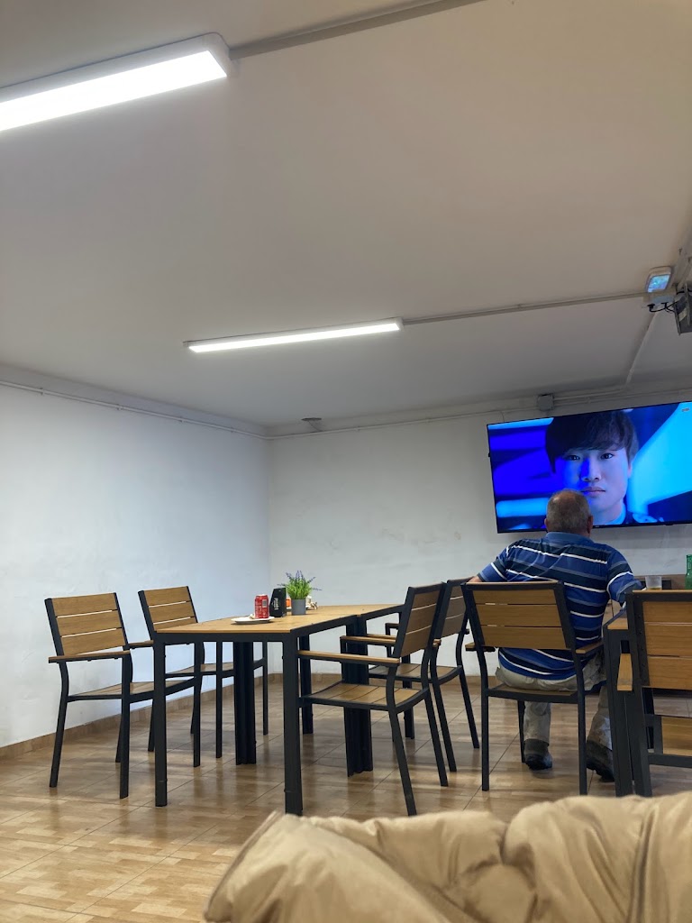 ASADERO DE POLLOS POLLITO CON PAPAS — Ambiente