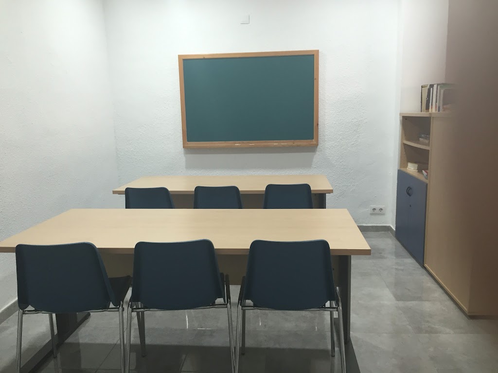 LETS GO ENGLISH SCHOOL