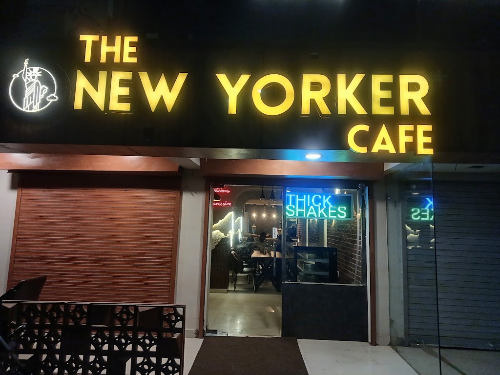The New Yorker Cafe